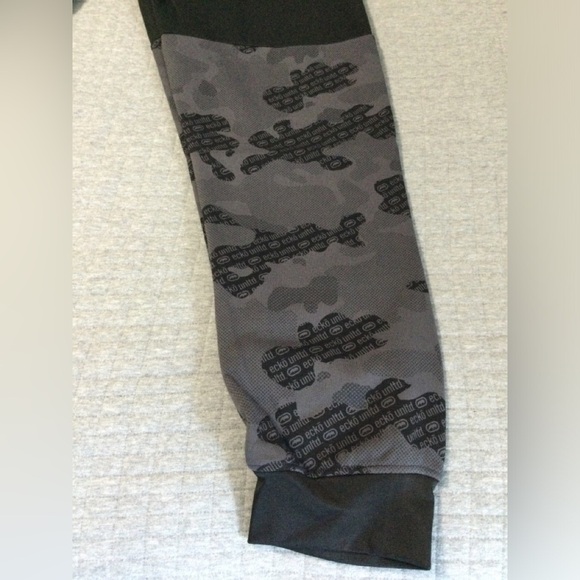 Ecko Unlimited Black w/ Gray Camo Sweatpants Size XL EO31G624 - Picture 2 of 8